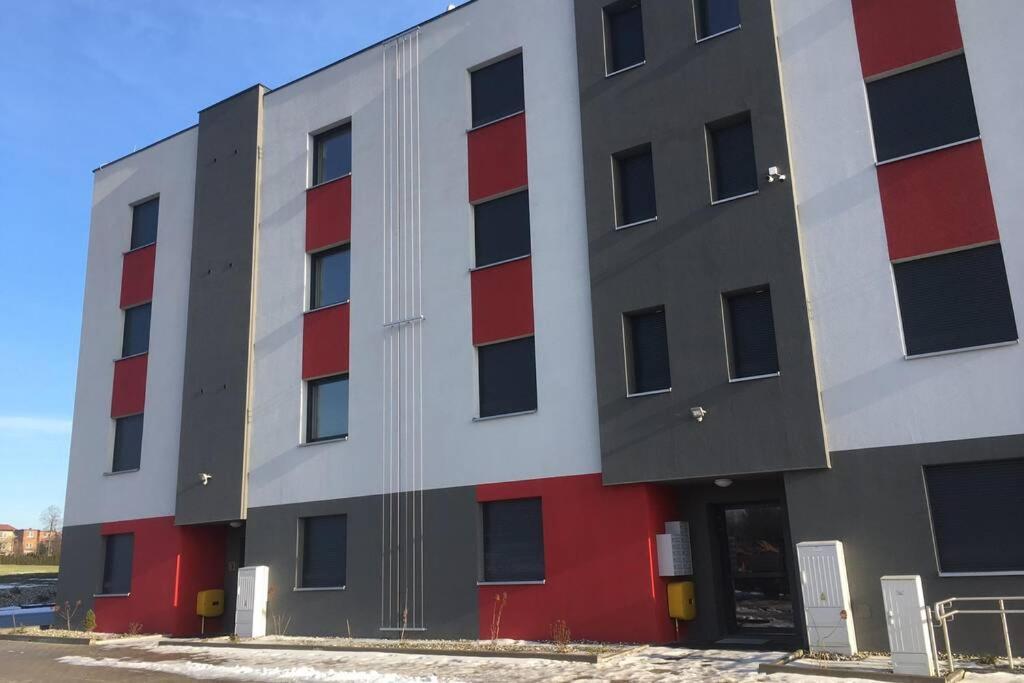 Apartament Fibra Brownie 雷布尼克 外观 照片